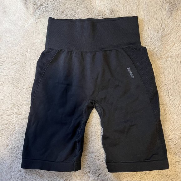 (SOLD) GYMSHARK Black Biker Shorts Size S - Picture 2 of 7